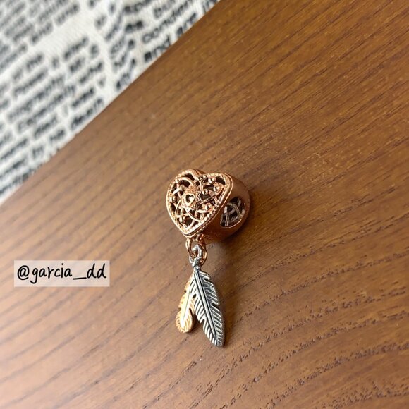 Pandora Openwork Heart & Two Feathers Dreamcatcher Charm - Picture 4 of 4